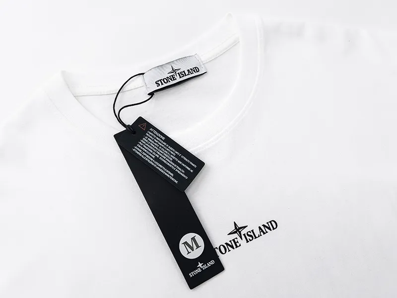 W663#P110💰 [Stone lsland/Stone Island mosaic logo printed short-sleeved T-shirt] ⚠️[Original creation with high control of details] - Made of 230 grams of combed cotton with 32-count double yarn, soft and comfortable to the touch, sweat-absorbent and breathable. - Simple and basic, versatile style, original quality, first choice for couples. - Made in a large factory, four needles and five threads on the shoulder, neatly routed, high quality workmanship. - Same style for men and women, very versatile One piece by hand, the details are clearly visible. Color: Black White Size: M L